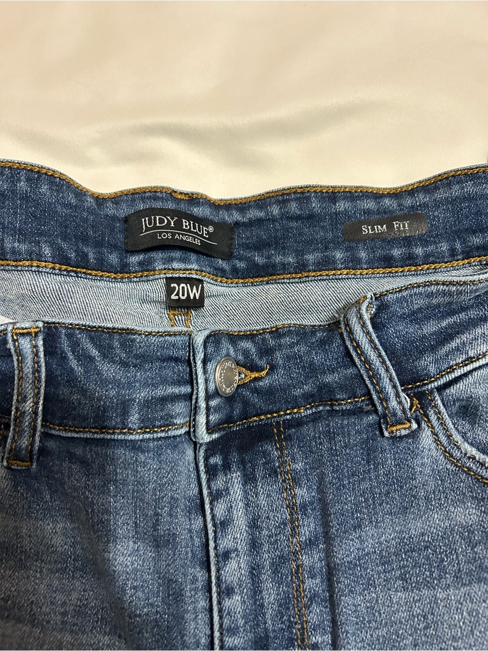 Judy Blue Light Blue Denim Jeans with Brown Patch - Picture 4 of 5